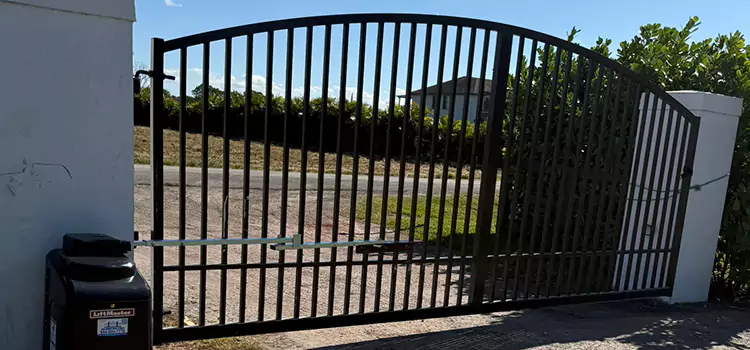 Driveway Fence Repair Bend